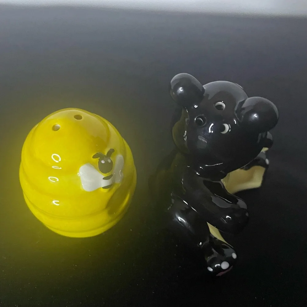 Salt & Pepper Set - Black Bear Yellow Beehive 2-Piece NEW NIB